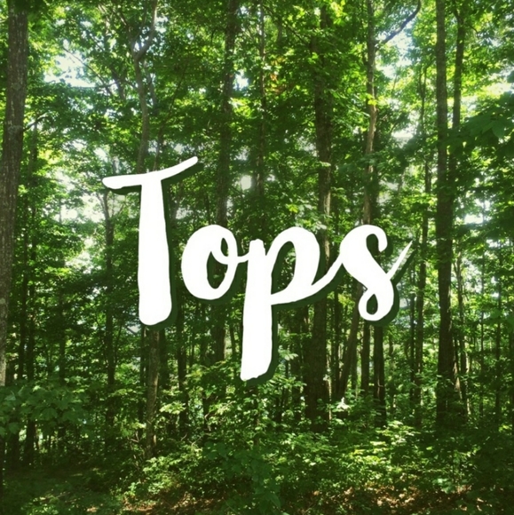 Shirts. Sweaters,  Sweatshirts & Hoodies - Picture 3 of 5